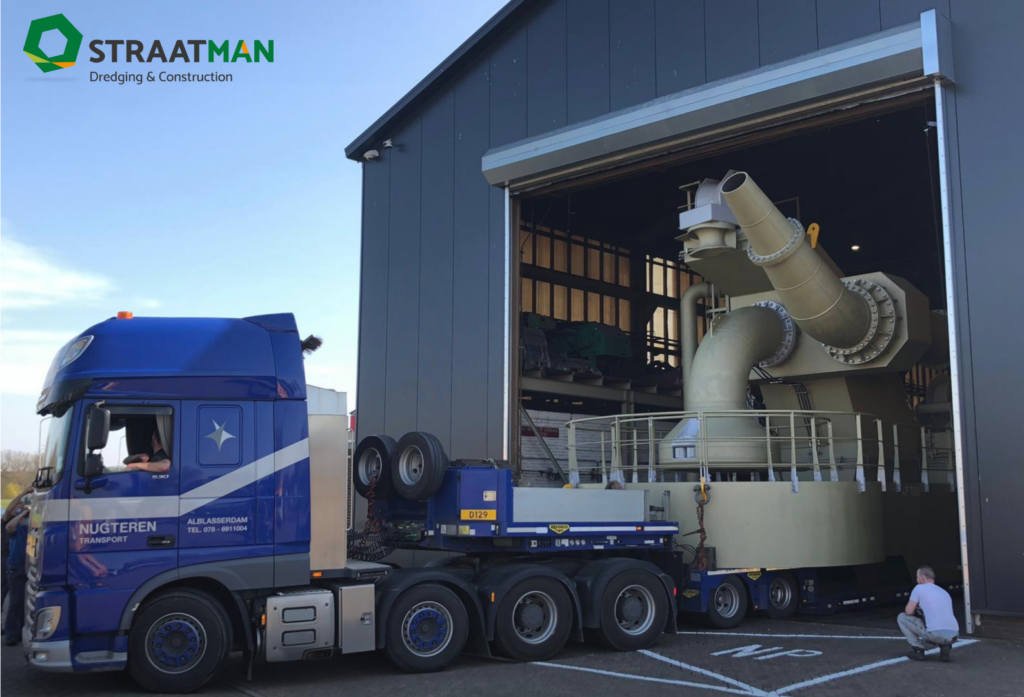 The bow coupling, designed by Straatman